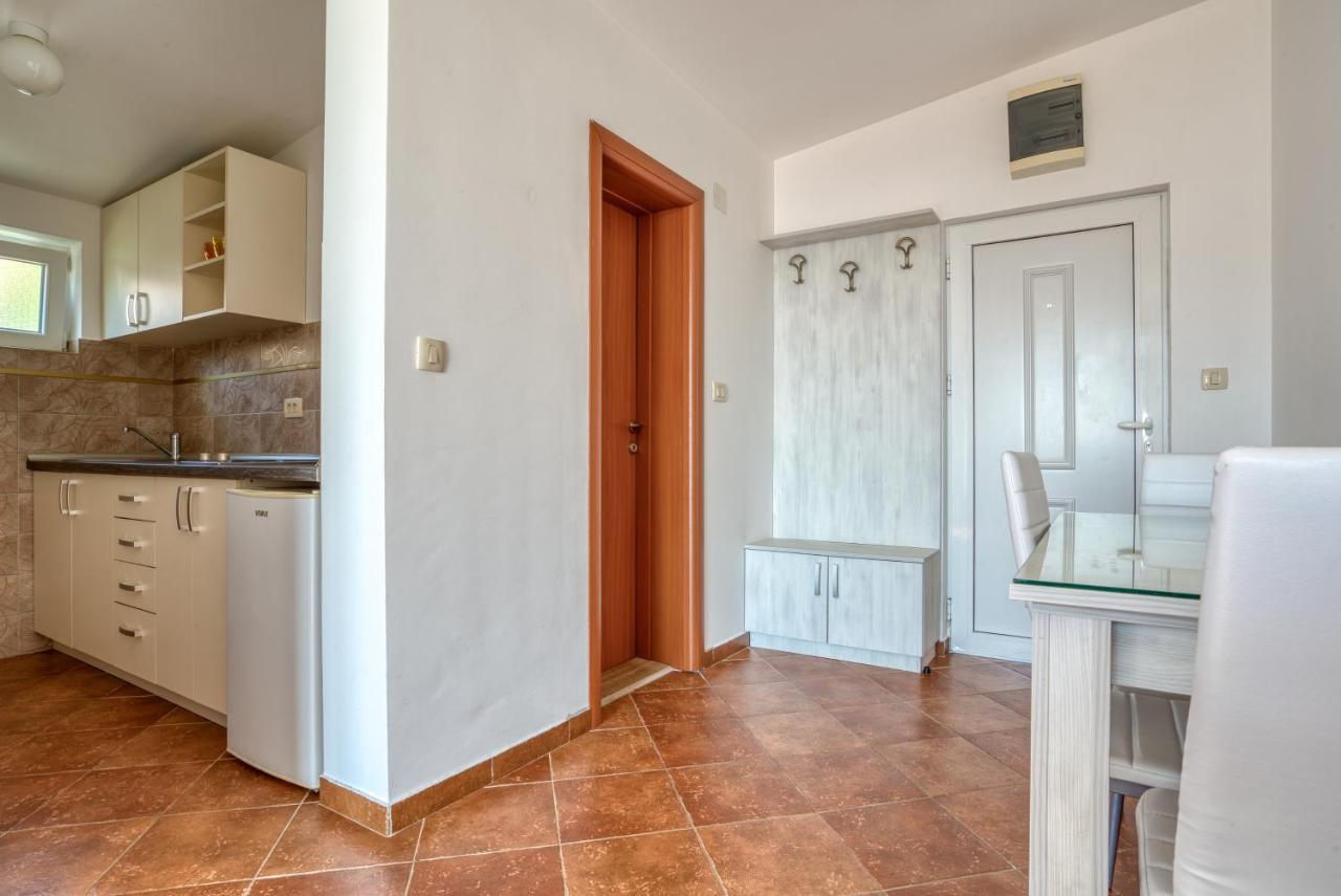 Apartmani Olga Petrovac ภายนอก รูปภาพ