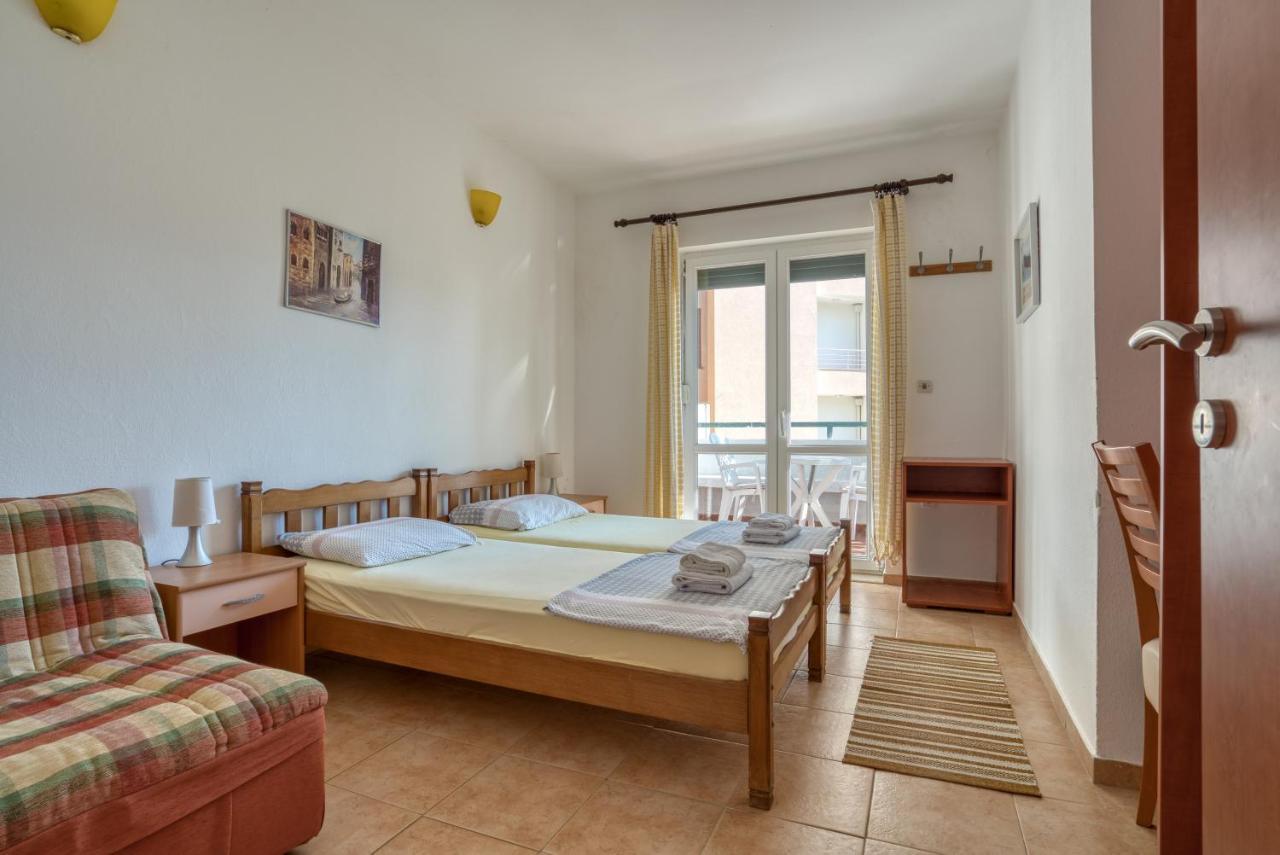 Apartmani Olga Petrovac ภายนอก รูปภาพ