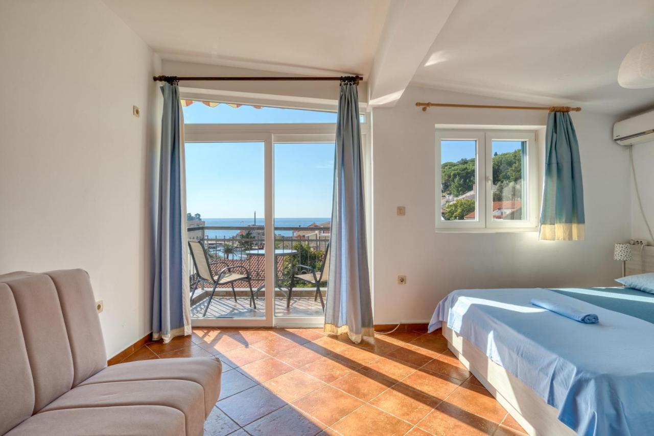 Apartmani Olga Petrovac ภายนอก รูปภาพ