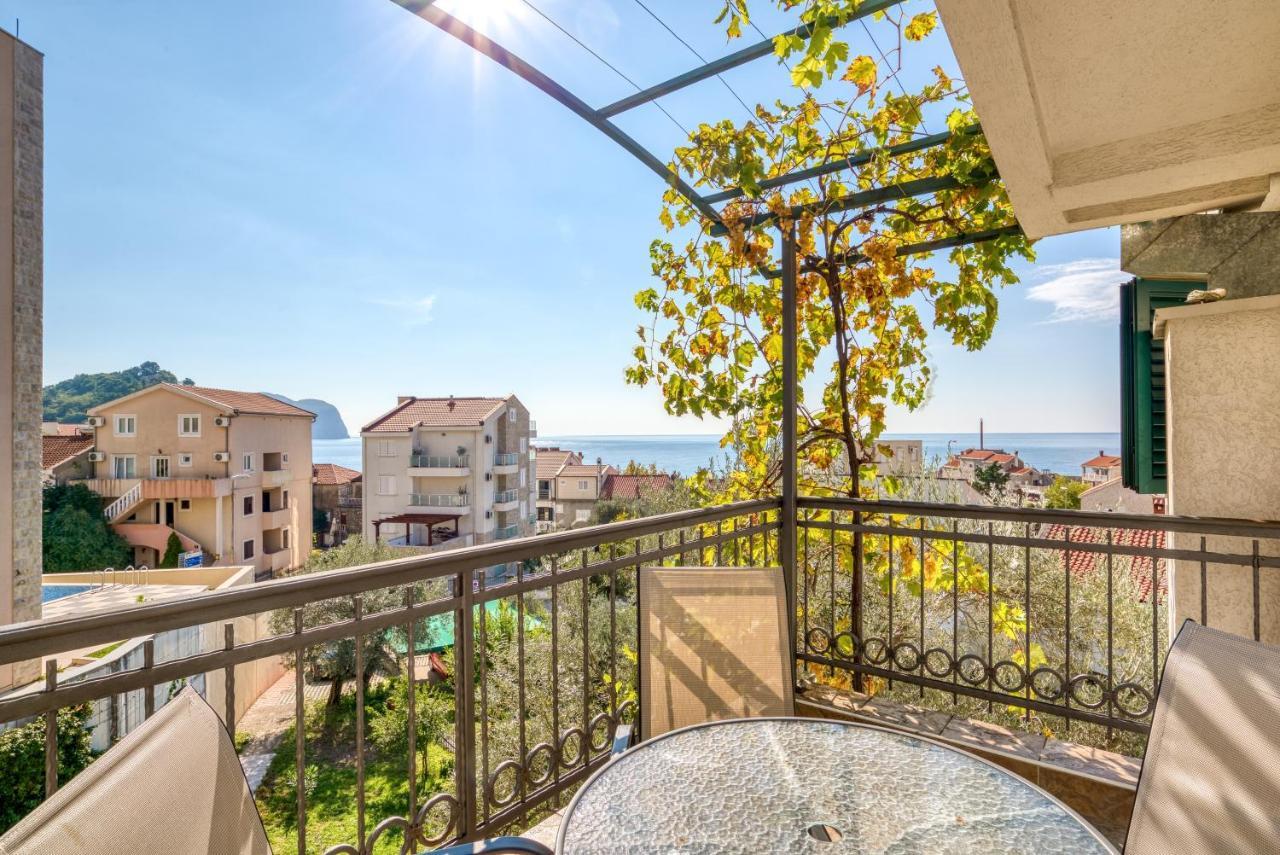 Apartmani Olga Petrovac ภายนอก รูปภาพ